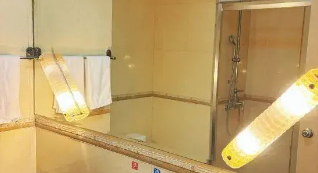 Suite Dingyuan Hotel (Dingyuan General Hospital)