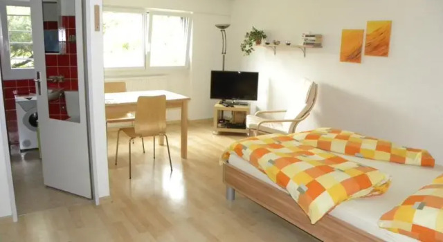 Makaazi, Prenota Hotel Bolligen Canton Berna
