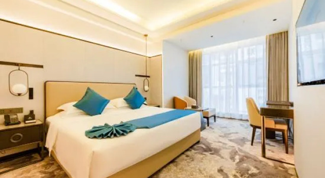 Люкс Bazhong Jiayuan Hotel (Bazhong Railway Station Baren Square)
