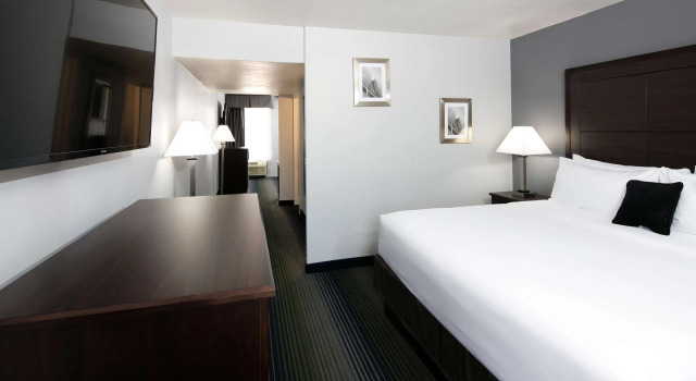 Полулюкс Red Lion Inn & Suites Tucson Downtown