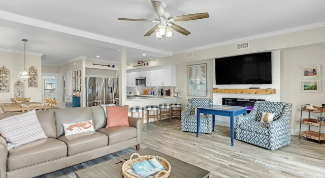 Inheritance Delayed Beach House Suite B, Book Feriehus Sommerhuse i Alabama, Hytte