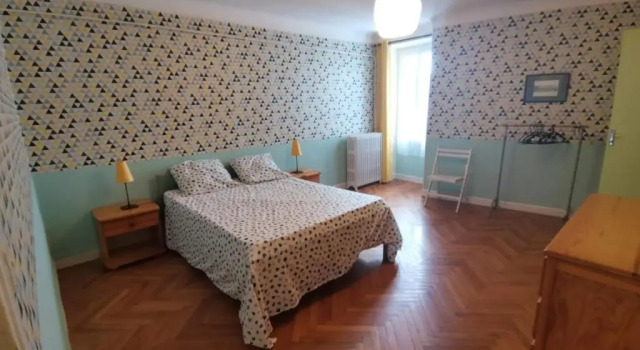 Maison Chorges, 4 pièces, 6 personnes - FR-1-469-120