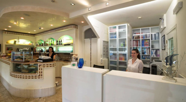 Hotel Airone, Забронировать Отель Бибионе-Пинеда Венето