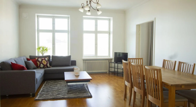 Четырёхместные апартаменты Deluxe с 2 комнатами с видом на город 2ndhomes Iso Freda