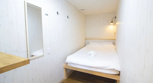 ZenLabo Osaka - Hostel, Забронировать Хостел Хостелы Осаки, рядом с Торговая улица Сэнничимэ Догуясудзи, Хостел