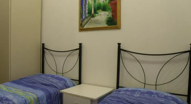 Allopera B&B, Забронировать Отель «постель и завтрак» Кальяри Южная Сардиния, рядом с Национальный археологический музей
