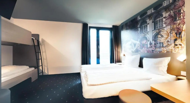 Семейный номер Standard B&B Hotel München-Moosach
