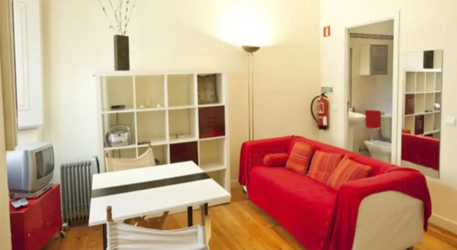 Traveling to Lisbon Low Cost Lisbon Rossio Apartments, Забронировать Апартаменты/квартира Лиссабон Эстремадура, рядом с Money Museum