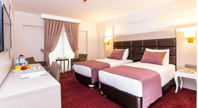 Perla Arya Hotel