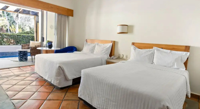 Номер Deluxe с балконом Hotel Rancho San Diego Grand Spa Resort
