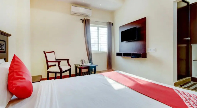 Hotel Mysore International by Oyo Rooms, Забронировать Отель Майсур штат Карнатака, рядом с St Philomena's Church