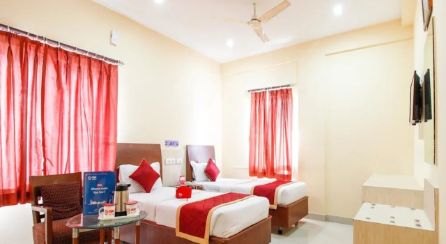 OYO 1520 Hotel Tourist Plaza, Rezerwuj Hotel Hajdarabad 