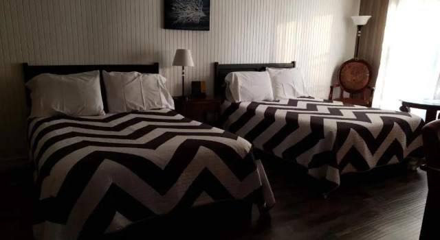 Четырёхместный номер Standard Mountain View Motel & Cottages