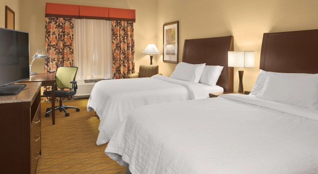Hilton Garden Inn Akron, Varaa Hotelli Akron 