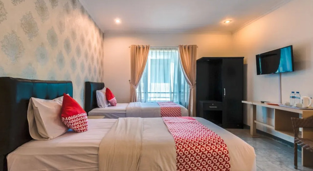 Люкс Standard с балконом Hotel O Bogor Puncak Near Padang Golf Bukit Pelangi Formerly Gunung Geulis Village
