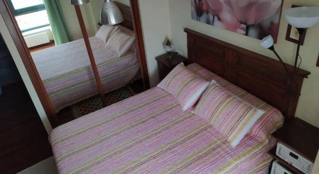 Duplex amplio,parking WiFi, 2 terrazas, bien conectado con playas, zona segura, Забронировать Отель Отели Виго с парковкой, рядом с Парк Кастрелос, Парковка