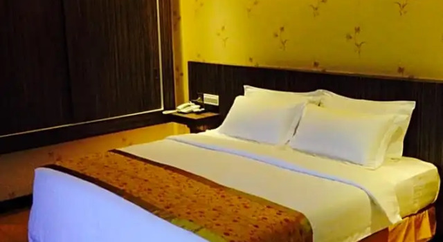 Двухместный номер Deluxe Mandarin Hotel Kota Kinabalu