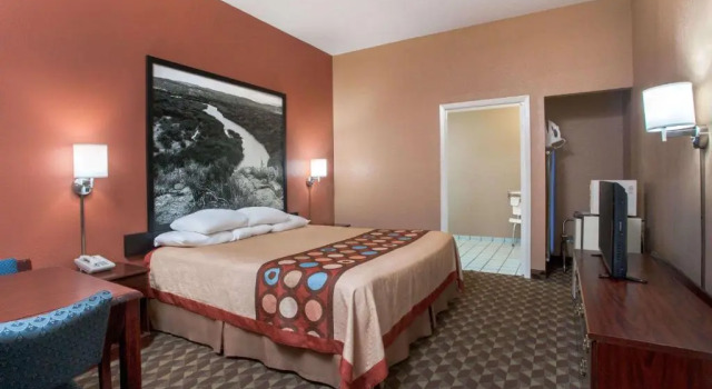 Номер Standard Super 8 by Wyndham Bastrop TX