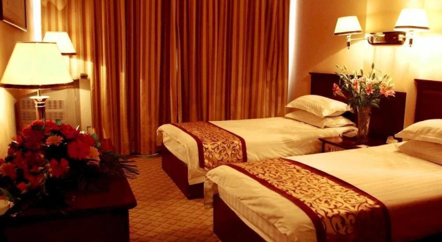 Jiaozuo Xingpeng Zhongzhou Holiday Hotel, Rezervovat Hotel Jiaozuo Henan