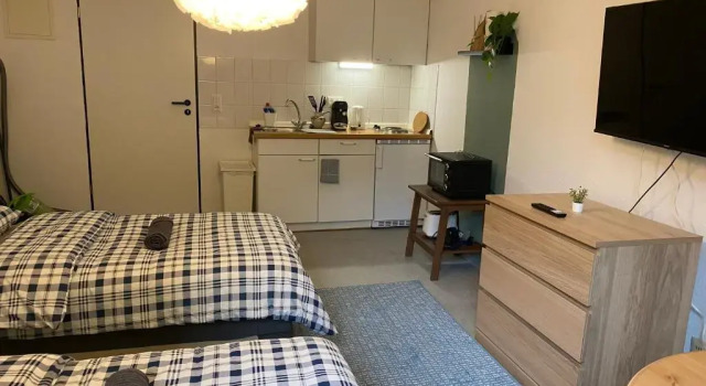 Апартаменты Цокольный этаж Sweet Home Apartment Hannover West - contactless check-in