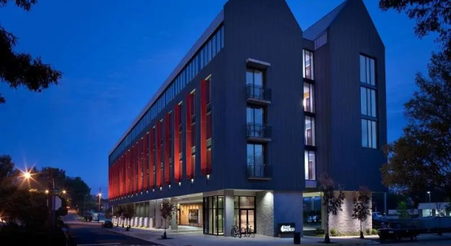 Кровать в общем номере Hotel Indigo Athens - University Area by IHG