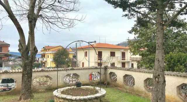 B&B La Vela 2, Boek Bed and Breakfast Hotels in Lazio met parkeren, Parkeren
