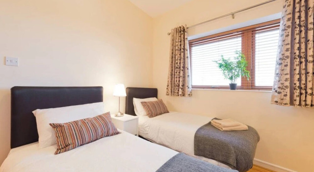 Stunning 3-bed Apartment in Dublin 1, Забронировать Апартаменты/квартира Отели Дублина с парковкой, рядом с The Point Club, Парковка