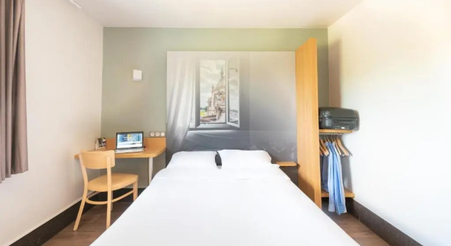 Двухместный номер B&B HOTEL Creil Chantilly