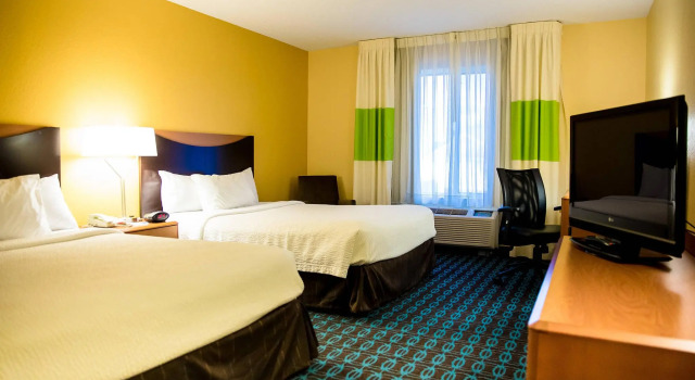 Четырёхместный номер Standard Fairfield Inn & Suites Fredericksburg