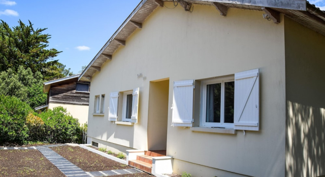 Picturesque Lakeview Holiday House for 6, Prenota Casa vacanze Hotel a Aquitania con parcheggio, Parcheggio
