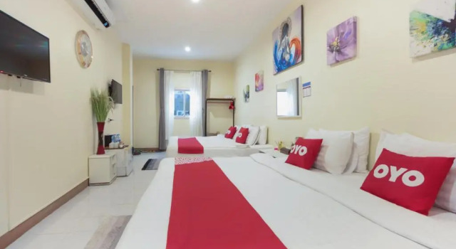 Люкс OYO 1134 Baan Zarn Guesthouse