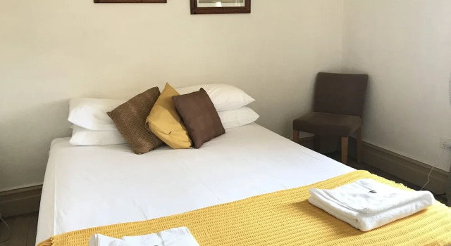 Номер Classic Caledonia Hotel