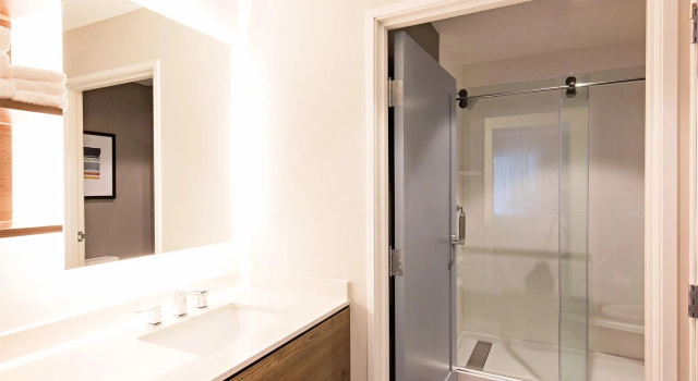 Люкс с видом на озеро Staybridge Suites - Denver North - Thornton by IHG