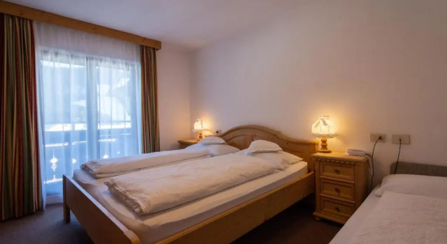 Двухместный номер Standard с балконом Hotel MIOL