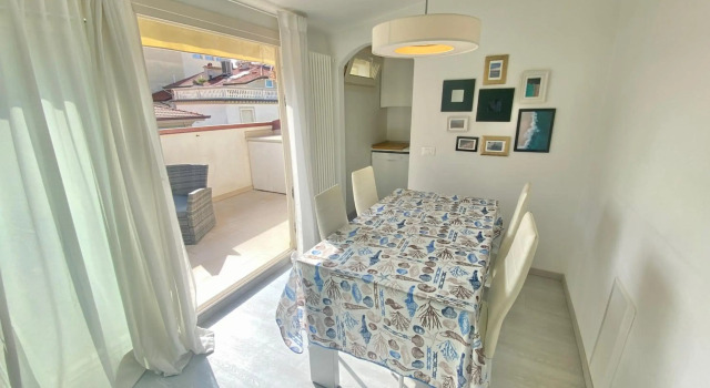 BeachFront Attic Apartment - access to private beach club, Забронировать Апартаменты/квартира Апартаменты Виареджо, Апартаменты/квартира