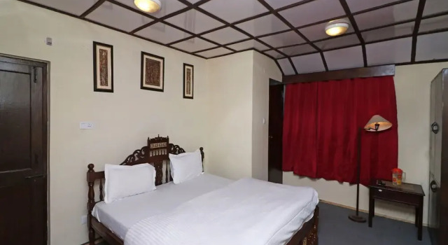OYO 13724 Home Cosy Stay Near Mall Road, Забронировать Отель Отели Манали 3 звезды, 3*