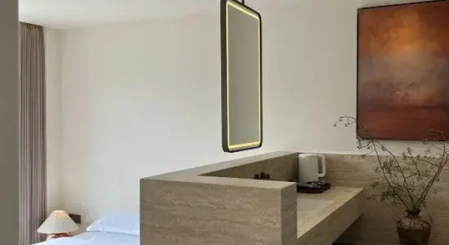 Люкс с 2 комнатами с балконом May's Home