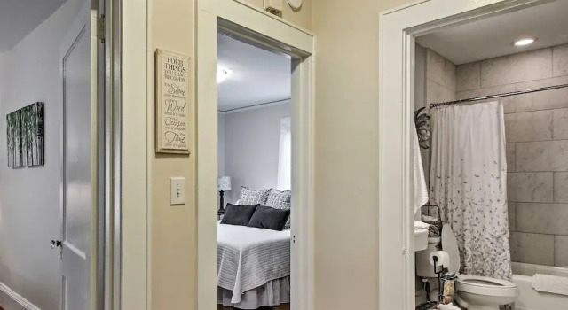 Коттедж Central Wadesboro Home: Walk to Downtown Shops!