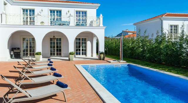 Posh Villa in Vabriga with High-End Kitchen & Pool
