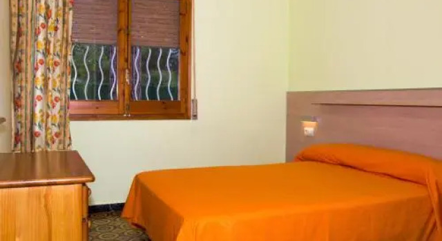 Rentalmar Villa Cristina, Varaa Villa Hotellit Tarragonès uima-altaalla, Uima-allas