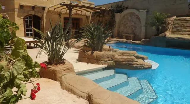 Penmon Farmhouse, Varaa Hotelli Gharb Gozo
