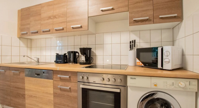 Tolstov-Hotels Large Apartment