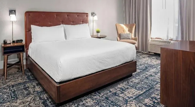 Четырёхместный номер Standard Four Points by Sheraton Memphis East
