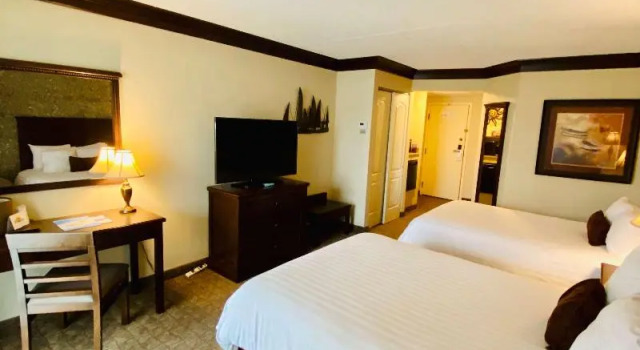 Fourwinds Lakeside Inn & Marina, Prenota Hotel Bloomington Minnesota