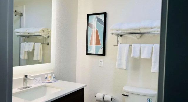 Номер Standard Comfort Inn & Suites Beaver Dam