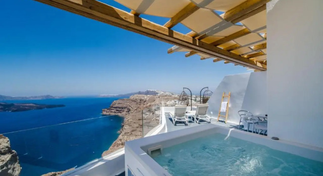 Люкс с видом на море Symphony Suites Santorini