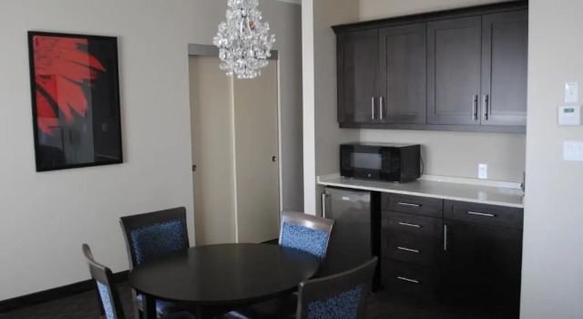 Люкс Days Inn & Suites by Wyndham Lindsay