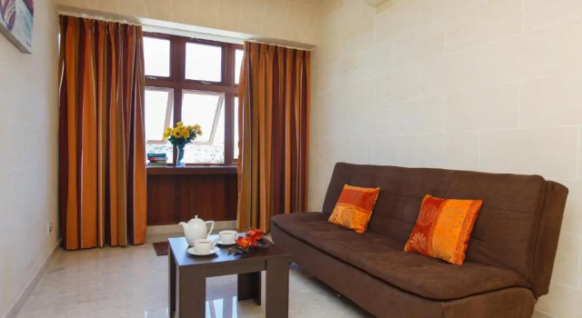 Carini Farmhouses, Varaa Hotelli Gharb Gozo