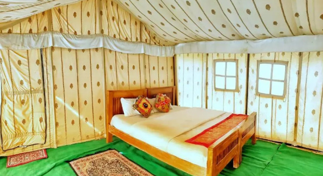 Hitesh Desert Safari Khuri, Забронировать Отель Отели штата Раджастхана с парковкой, Парковка