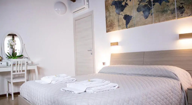BB Spina Verde, Book Hotel Hotels in Como with a Pool, Swimming Pool